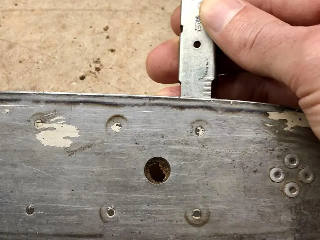 Cleaning your chainsaw bar groove